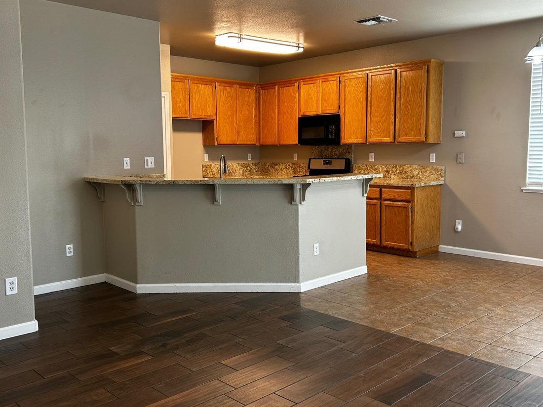 House in Galt, California, United States 2 - 18521607