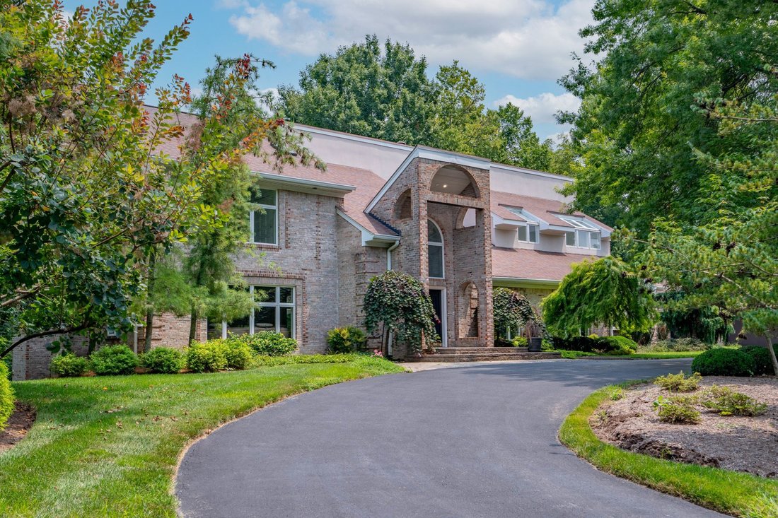 House in Watterson Park, Kentucky, United States 2 - 18507926
