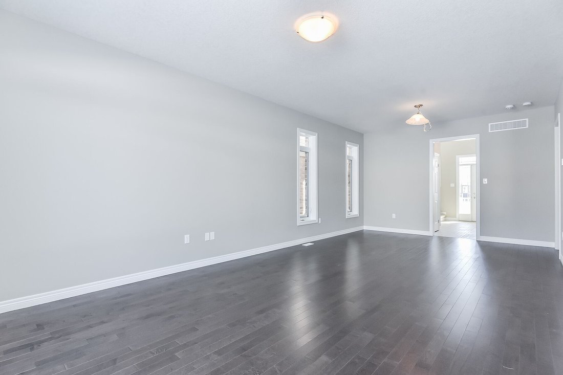 House in Kitchener, Ontario, Canada 5 - 18531988