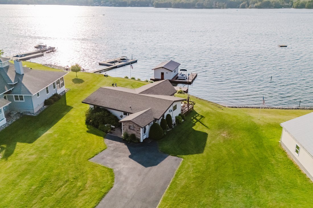 House in Alexandria Bay, New York, United States 2 - 18531974