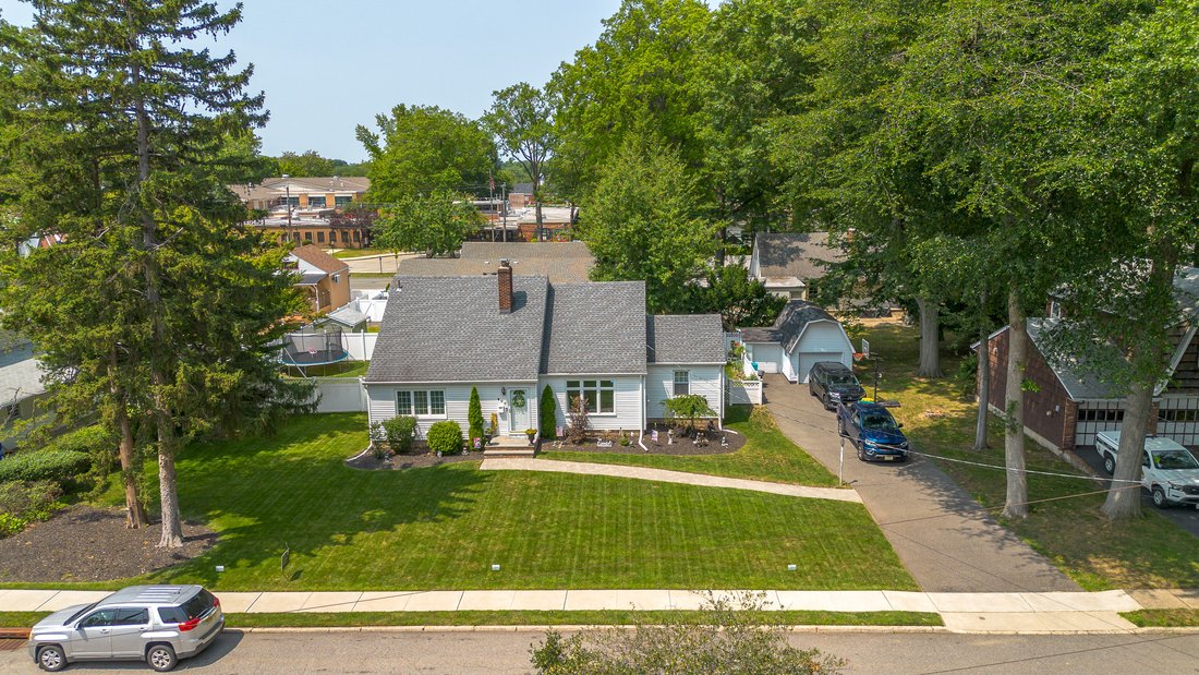 House in New Milford, New Jersey, United States 4 - 18500395