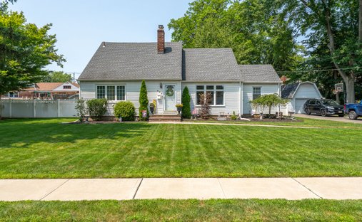 House in New Milford, New Jersey, United States 1