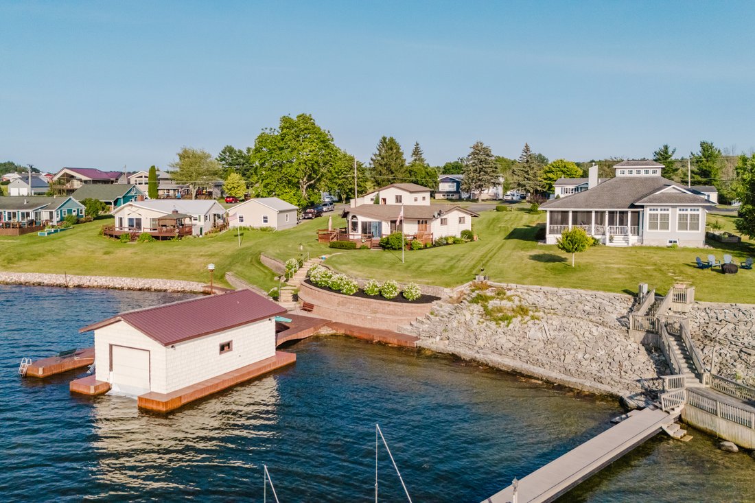 House in Alexandria Bay, New York, United States 3 - 18531974