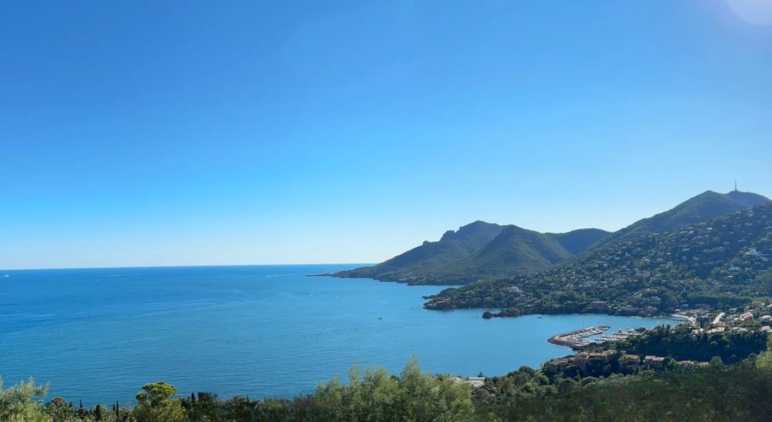 Villa in Théoule-sur-Mer, Provence-Alpes-Côte d'Azur, France 3 - 18533446