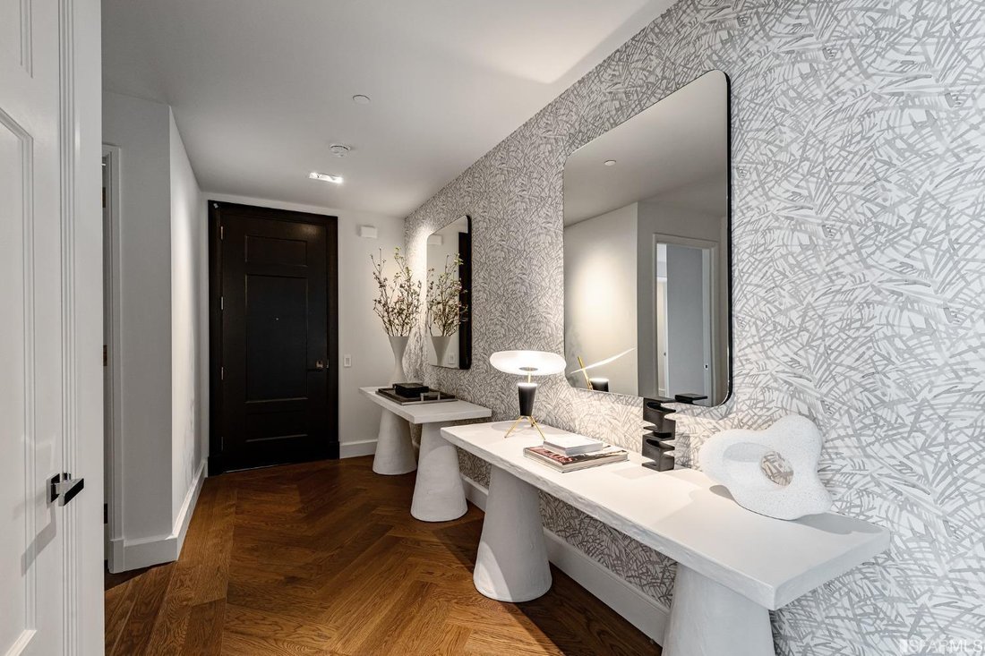 Condo in San Francisco, California, United States 2 - 18535344