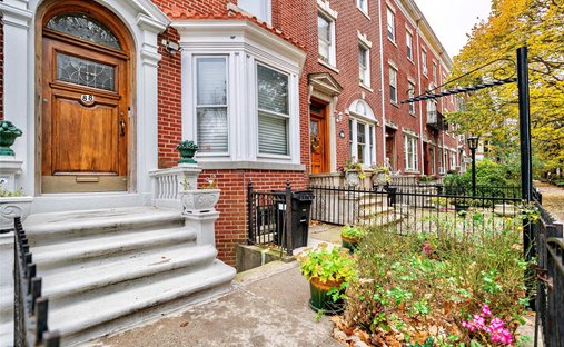 House in New York, New York, United States 1