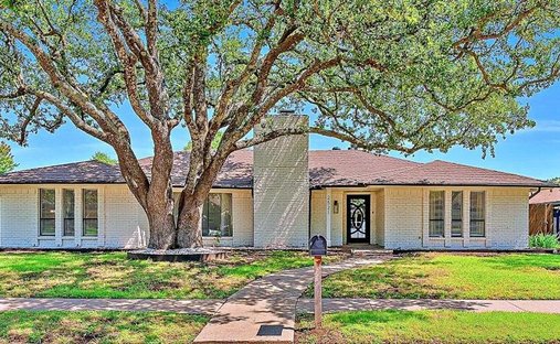 House in Plano, Texas, United States 1