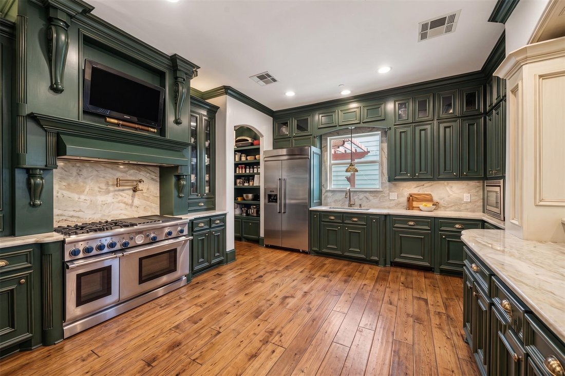 House in Houston, Texas, United States 5 - 18535742