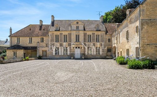 Estate in La Verte Vallée, Caen, France 1