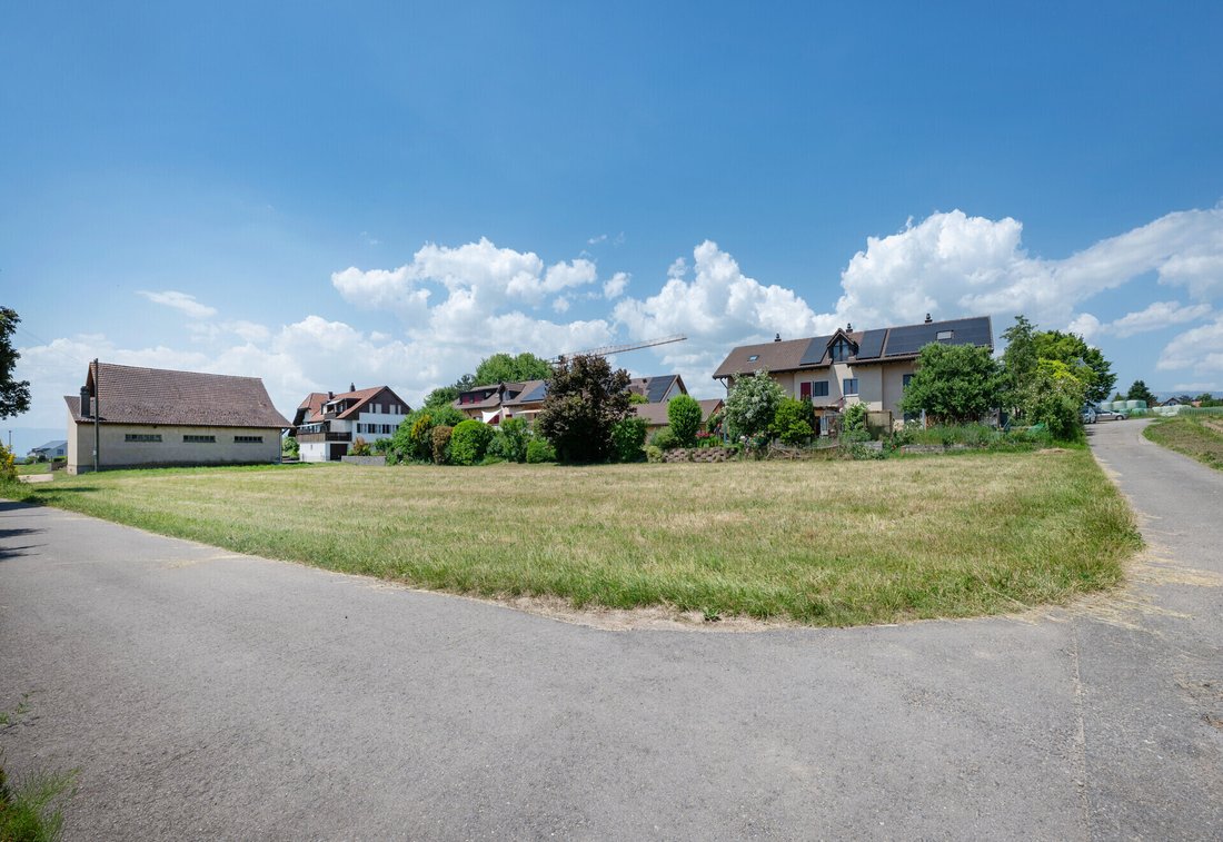 Land in Ins, Canton of Bern, Switzerland 3 - 18533991