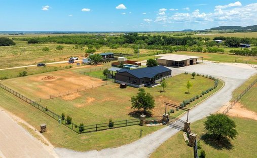 House in Tuscola, Texas, United States 1
