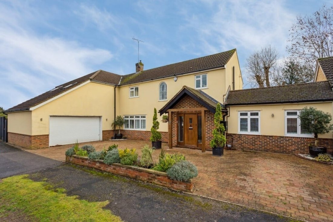 House in Chalfont Saint Peter, England 1 - 18534331
