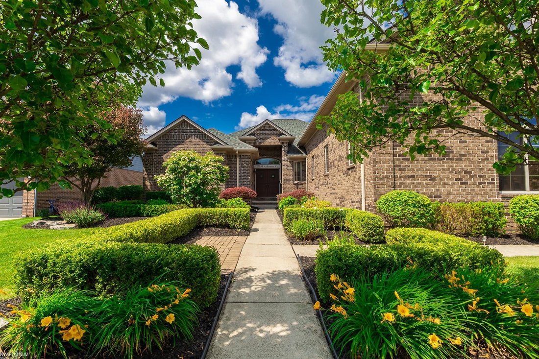 House in Mount Clemens, Michigan, United States 1 - 18532493