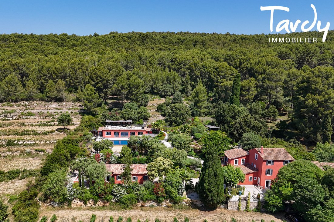 Estate in Peripherie, Cassis, France 1 - 18222843