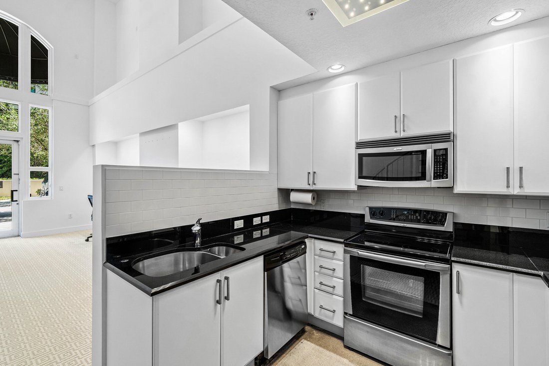 Condo in West Palm Beach, Florida, United States 5 - 18536219