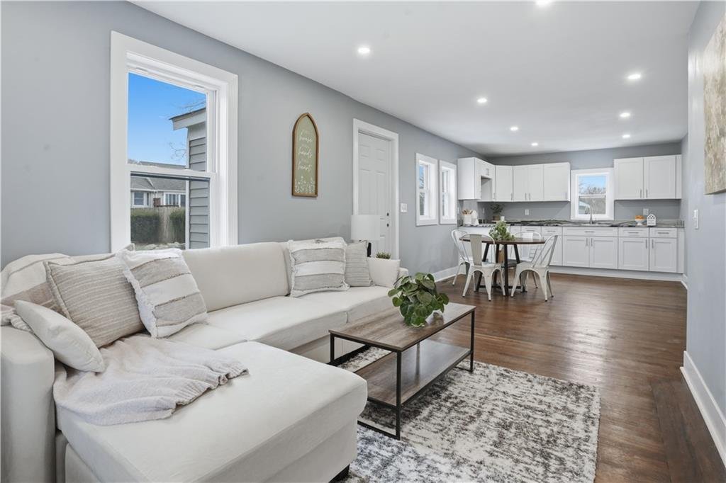 House in Middletown, Rhode Island, United States 2 - 18536214