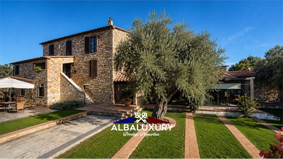 Villa in Manciano, Tuscany, Italy 4 - 15347610