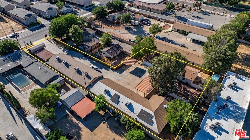 Palmdale, California, United States 5 - 18535082