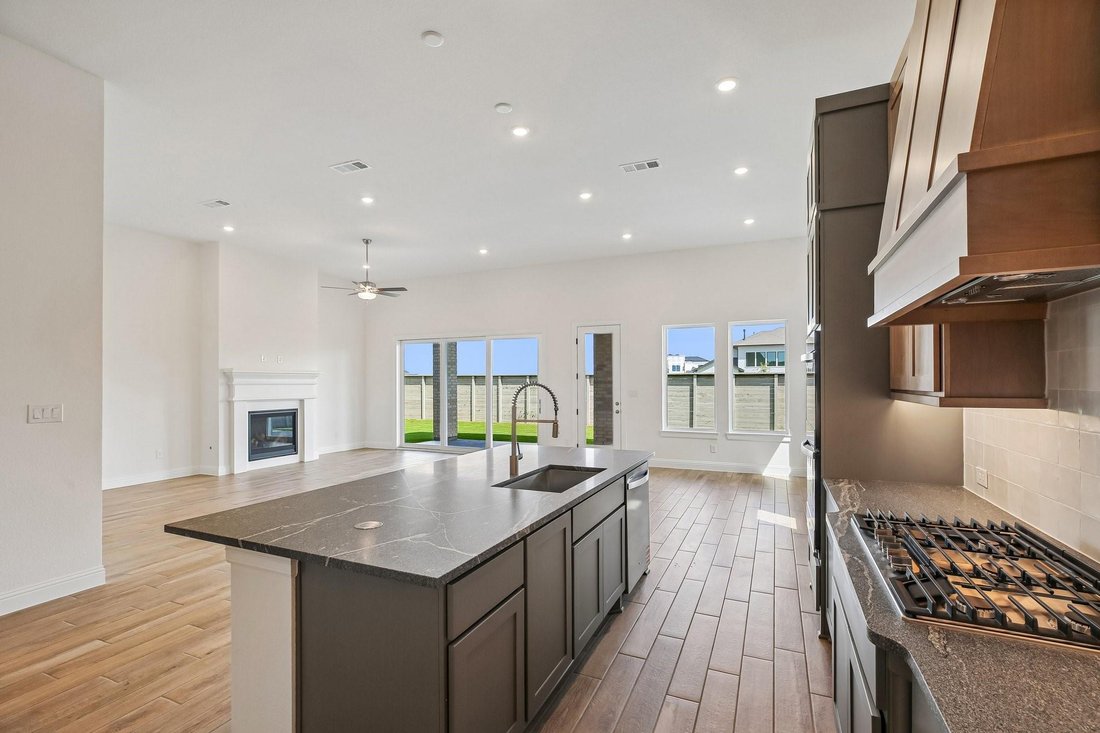 House in Friendswood, Texas, United States 5 - 16933028