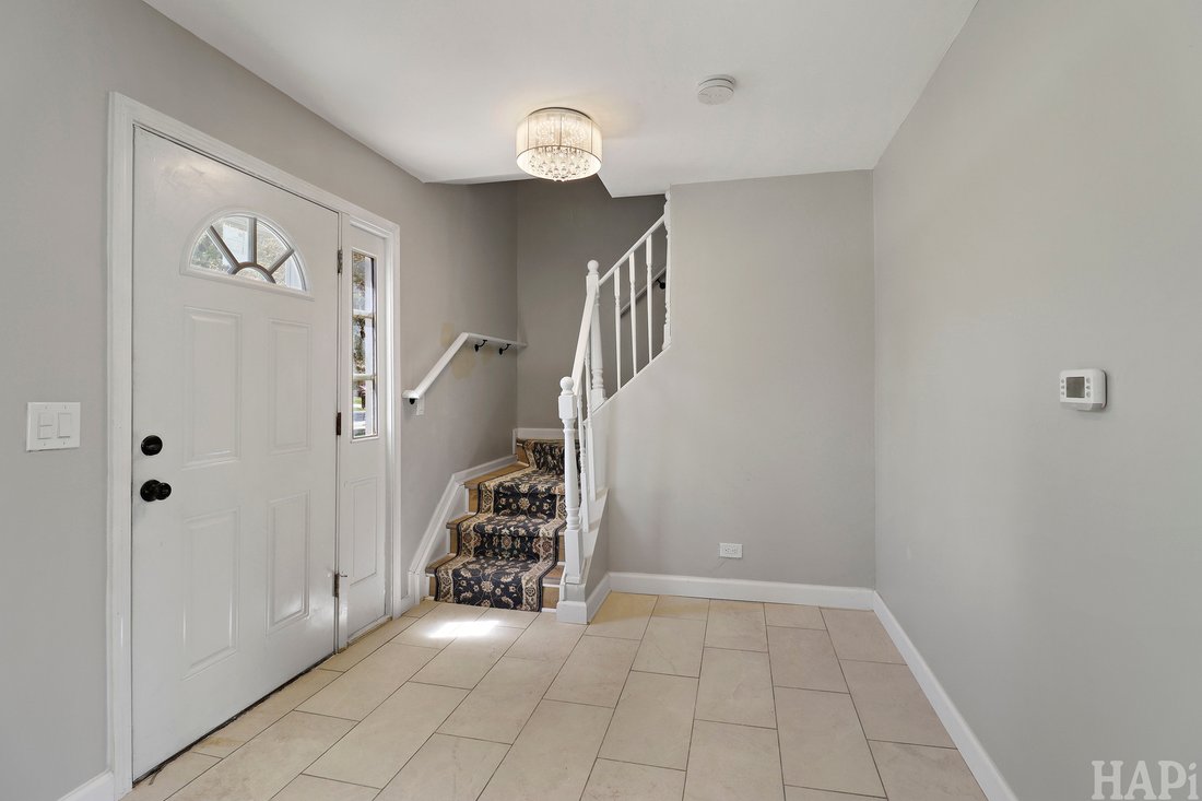 House in Schaumburg, Illinois, United States 3 - 18534975