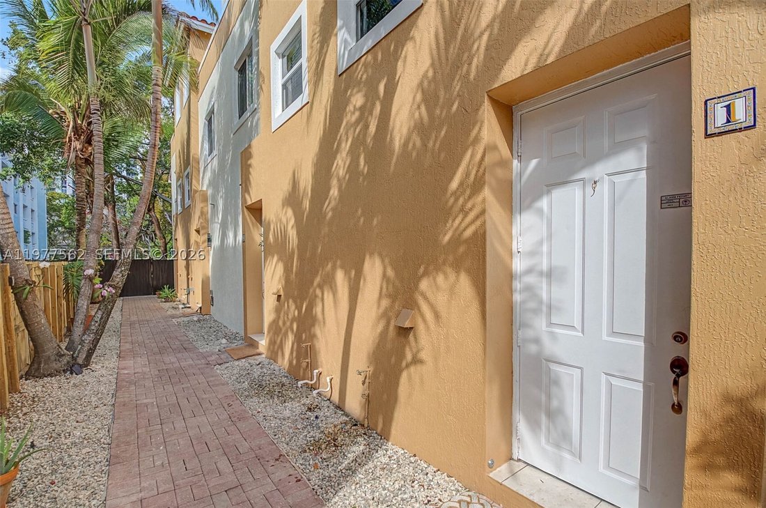 Miami, Florida, United States 3 - 17372706
