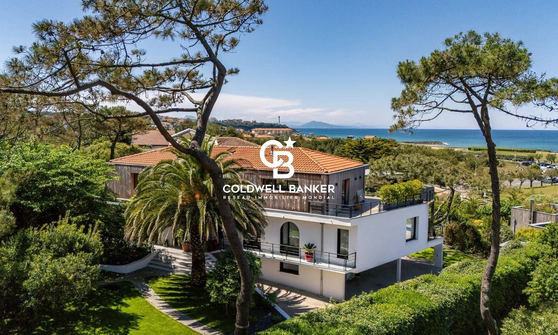 Villa in Anglet, Nouvelle-Aquitaine, France 1 - 18533478