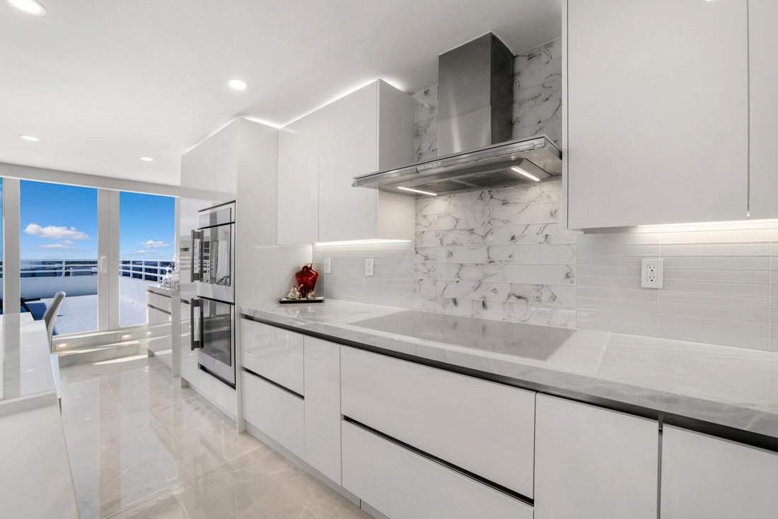 Condo in Boca Raton, Florida, United States 4 - 18536177