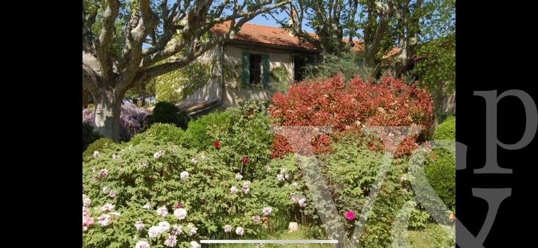 Country House in Graveson, Provence-Alpes-Côte d'Azur, France 3 - 17783966