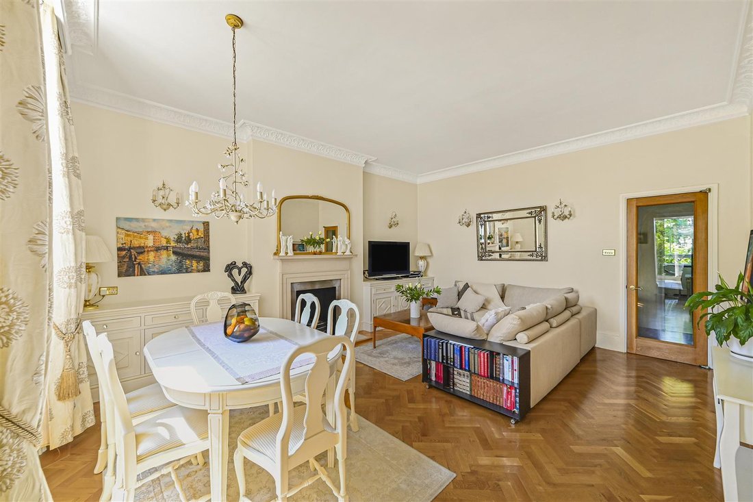 Apartment in Knightsbridge, Kensington And Chelsea, England 3 - 18533482