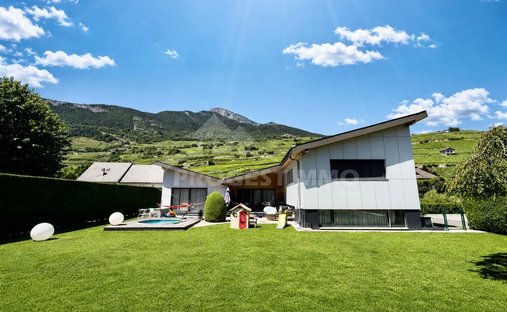 Haus in Vétroz, Wallis, Schweiz 1