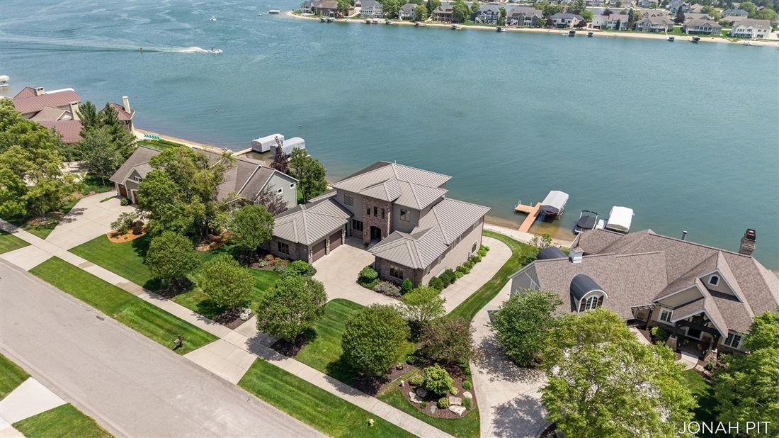 House in Hudsonville, Michigan, United States 3 - 18366813