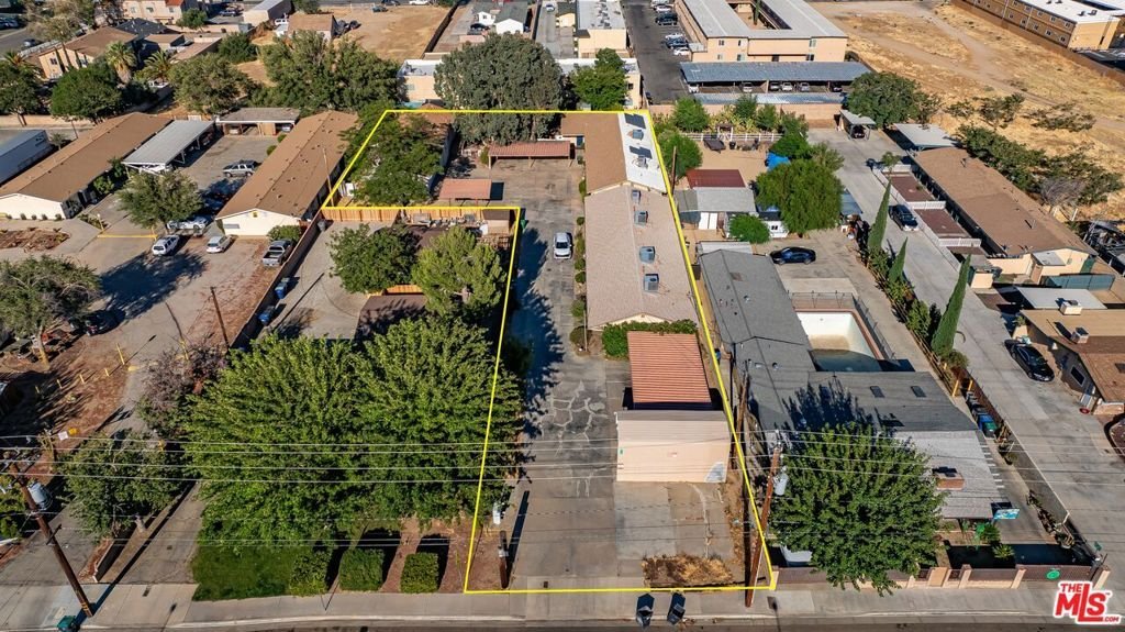 Palmdale, California, United States 2 - 18535082