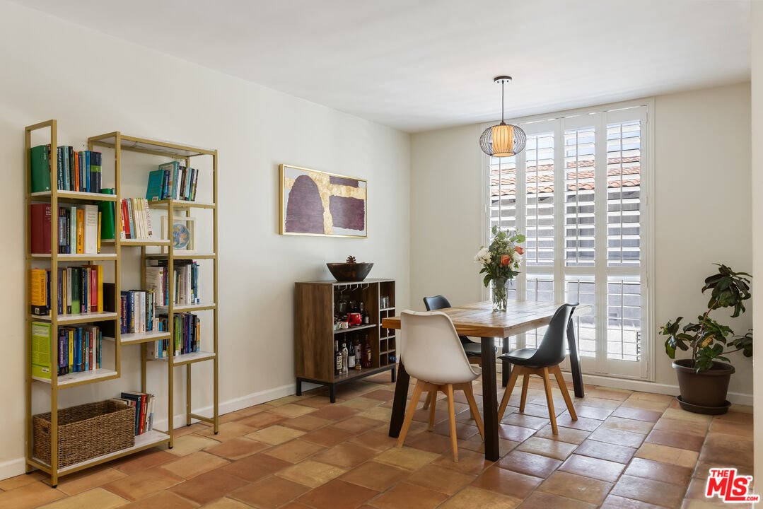 Condo in Los Angeles, California, United States 4 - 18536014