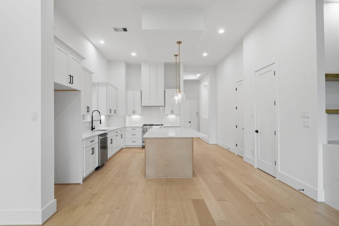 House in Houston, Texas, United States 4 - 18532702
