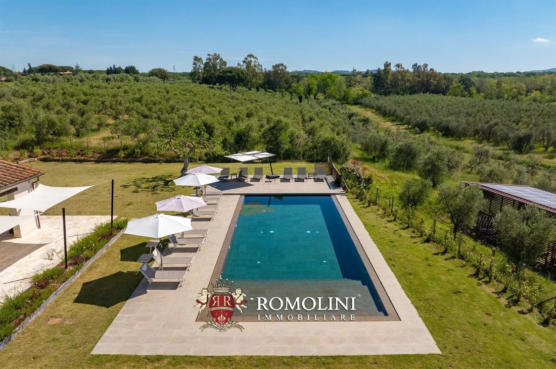 Villa in Cecina Centro, Cecina, Tuscany 4 - 18533630