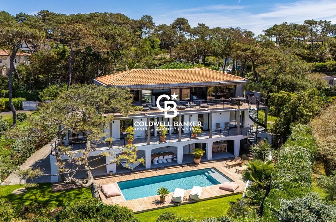 Villa in Anglet, Nouvelle-Aquitaine, France 2 - 18533478