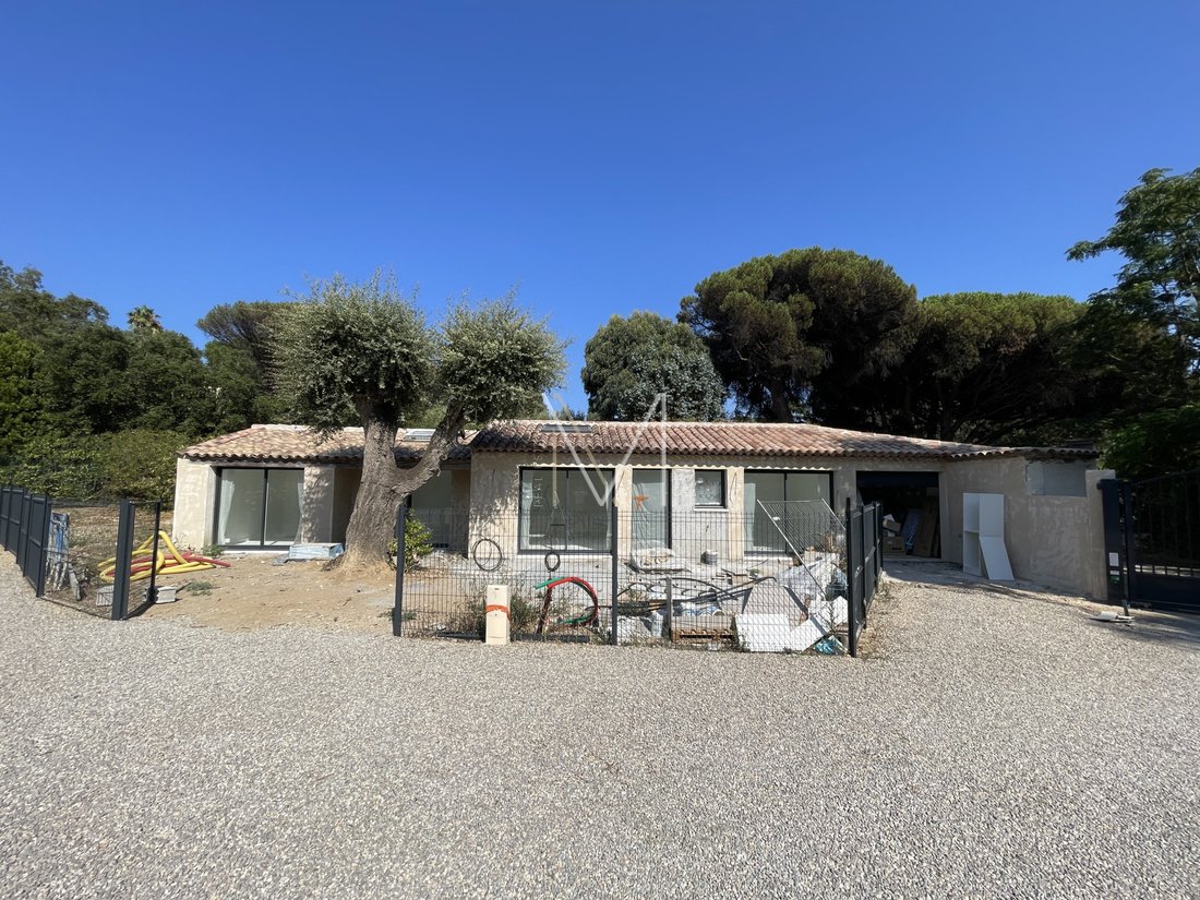 House in Grimaud, Provence-Alpes-Côte d'Azur, France 5 - 17435869