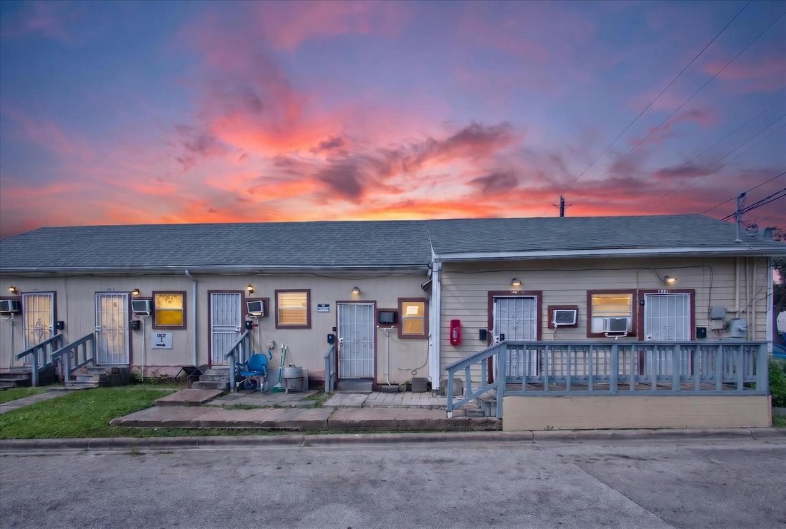 Houston, Texas, United States 1 - 18532727