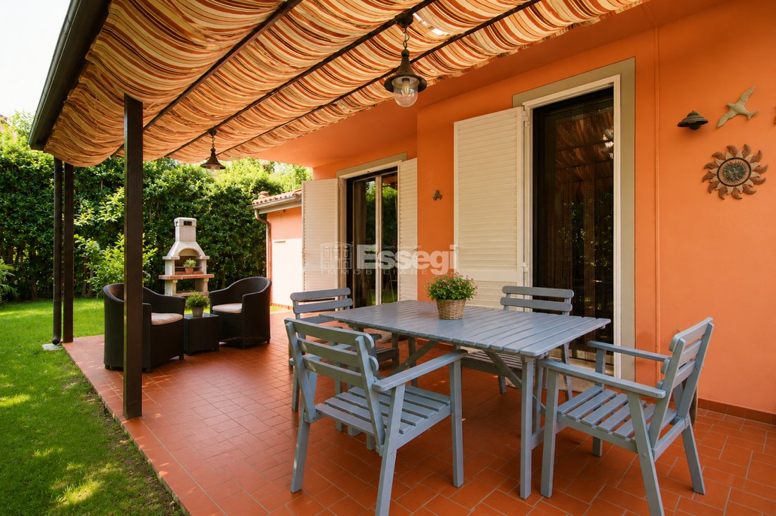 Villa in San Vito, Lucca, Italy 1 - 18534991