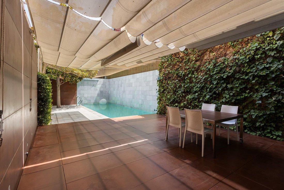 Villa in Les Corts, Barcelona, Spain 1 - 18532521