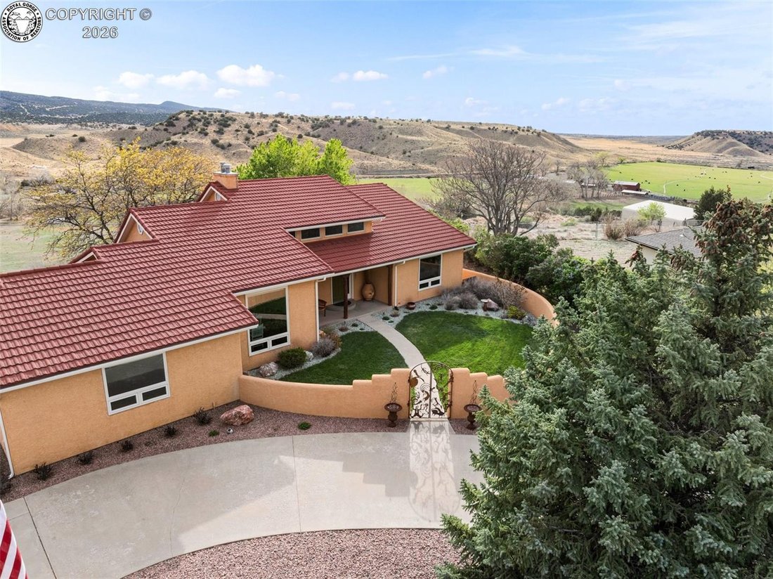 House in Lincoln Park, Colorado, United States 1 - 17569401