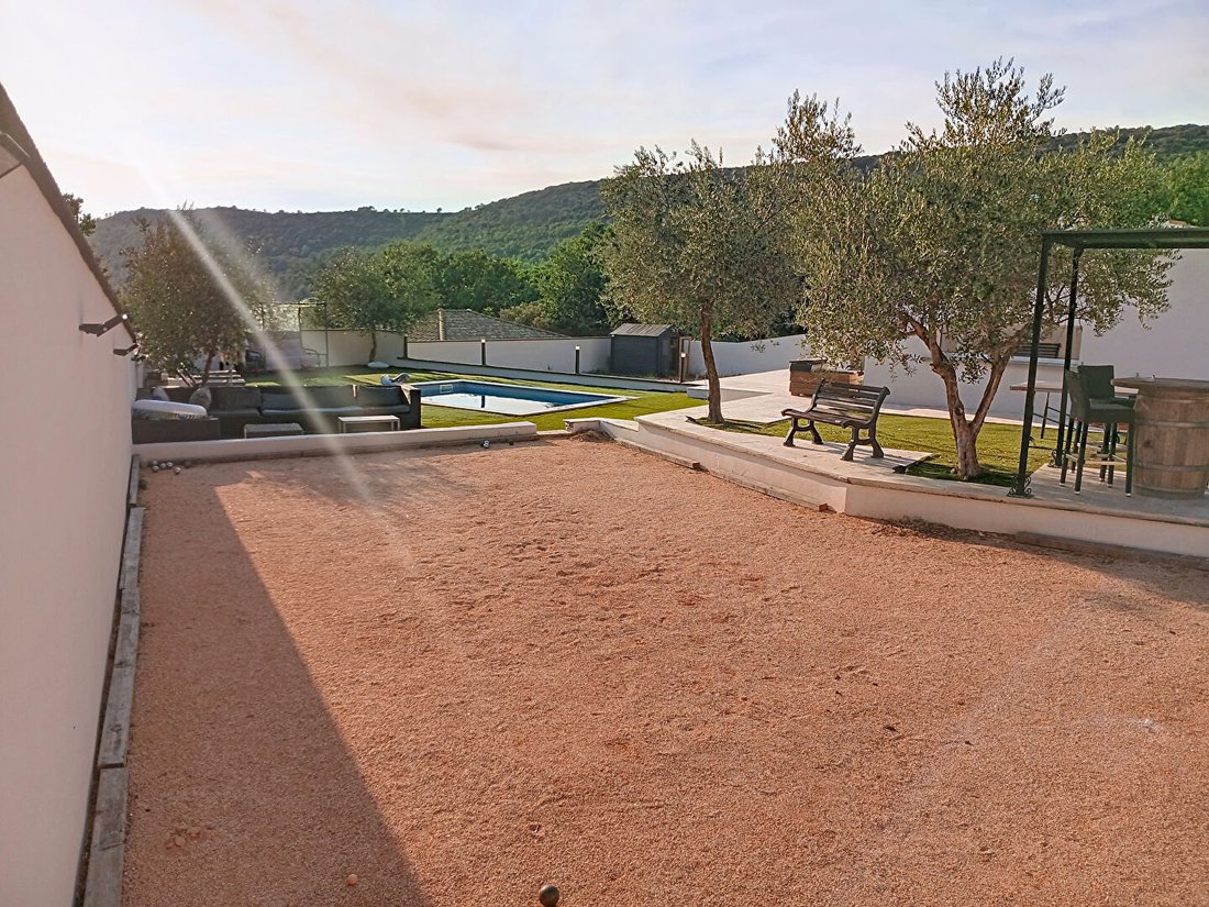 Villa in Sainte-Anastasie-sur-Issole, Provence-Alpes-Côte d'Azur, France 3 - 18536562