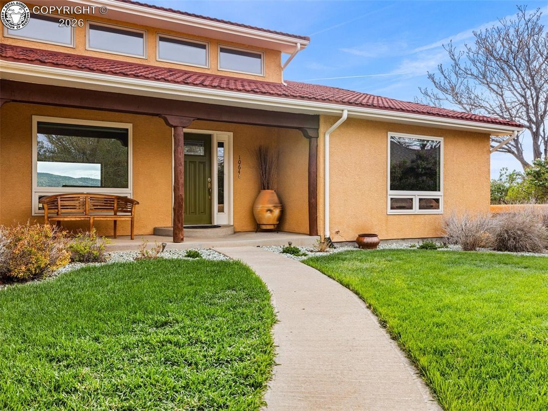House in Lincoln Park, Colorado, United States 3 - 17569401