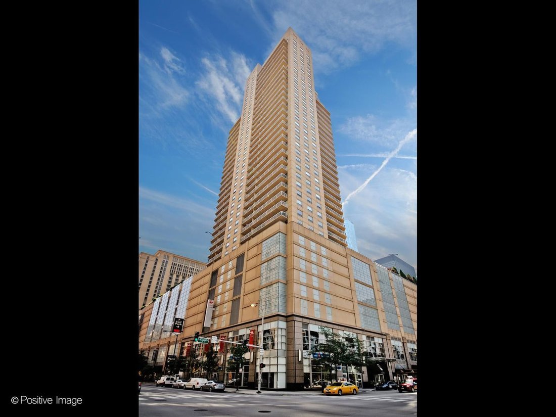 Condo in Chicago, Illinois, United States 1 - 18534963