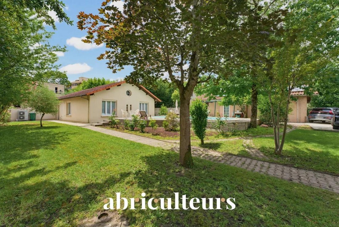 House in Caudéran-Barrière Judaïque, Bordeaux, France 2 - 18532735