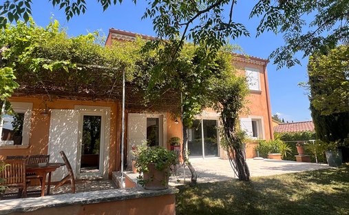 Villa a Ouest, Monteux, Francia 1