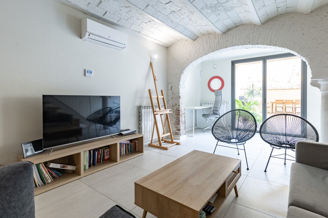Apartment in Eixample, Barcelona, Spain 2 - 17296840