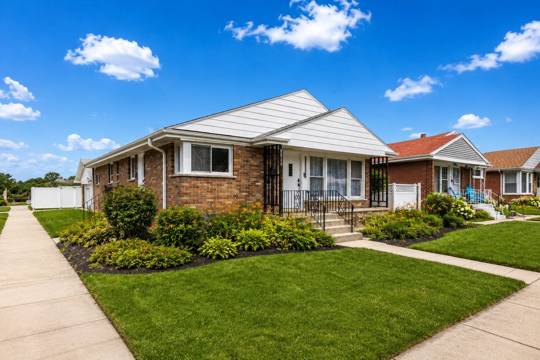 House in Skokie, Illinois, United States 1 - 18535005