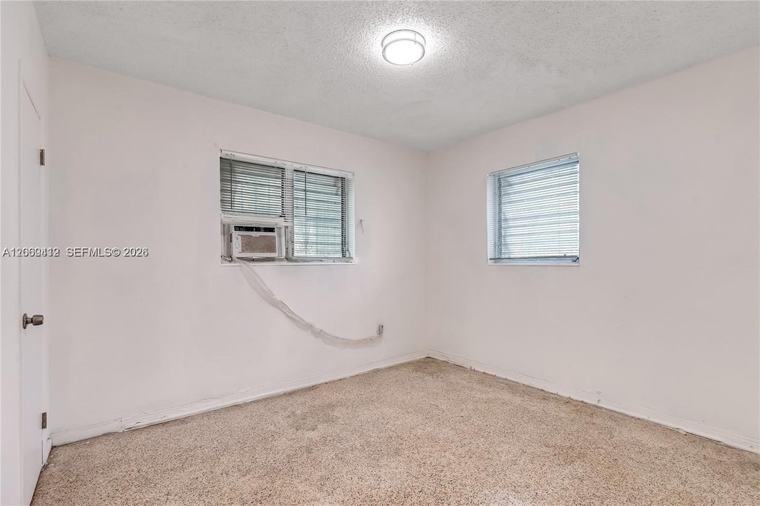 Miami, Florida, United States 5 - 18536054