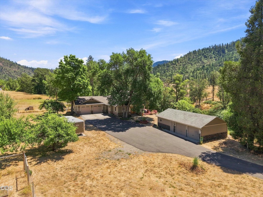 House in Rogue River, Oregon, United States 1 - 18535531